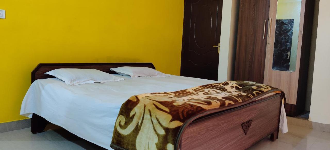 Pretty Garden View Apartment 3Bhk Furnished Flat Near Kashi Vishwanath Temple Varanasi Eksteriør bilde