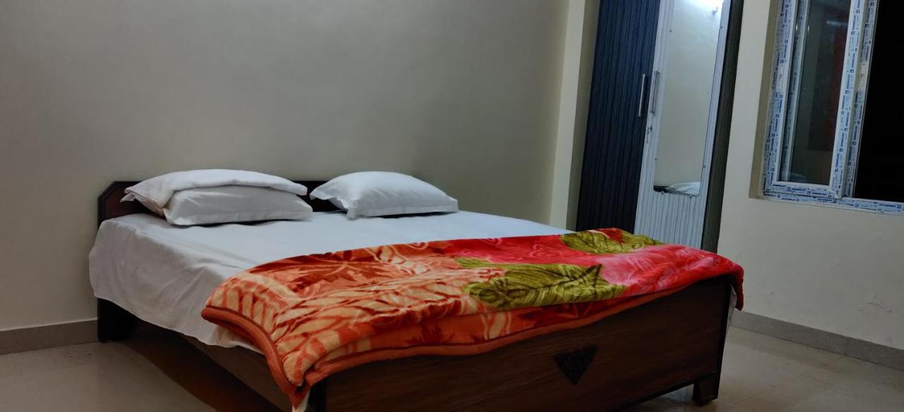 Pretty Garden View Apartment 3Bhk Furnished Flat Near Kashi Vishwanath Temple Varanasi Eksteriør bilde